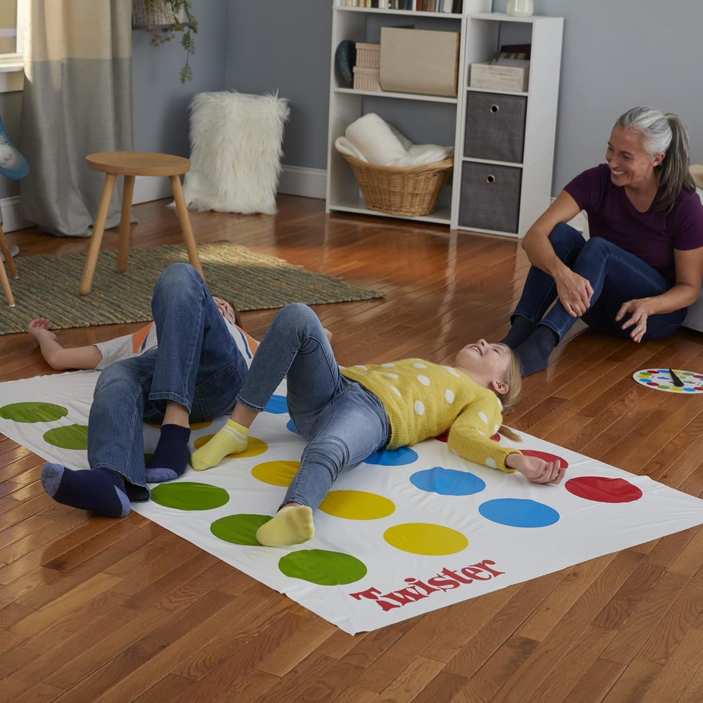 Hasbro Twister Party Classic Board Game for 2 or More Players,Indoor and Outdoor Game for Kids 6 and Up,Packaging May Vary